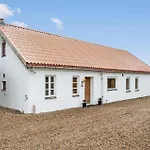 度假居 6 Bedroom Stunning In *
