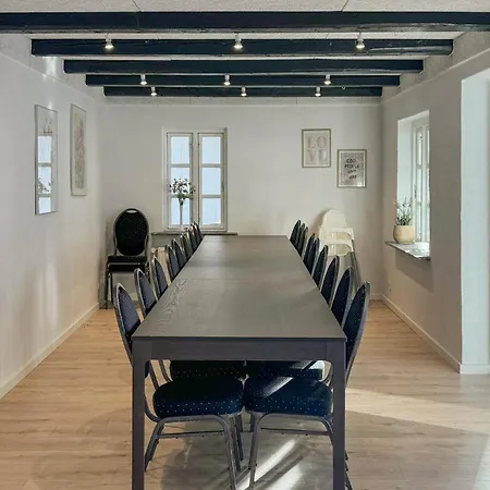 בית נופש 6 Bedroom Stunning In גיב