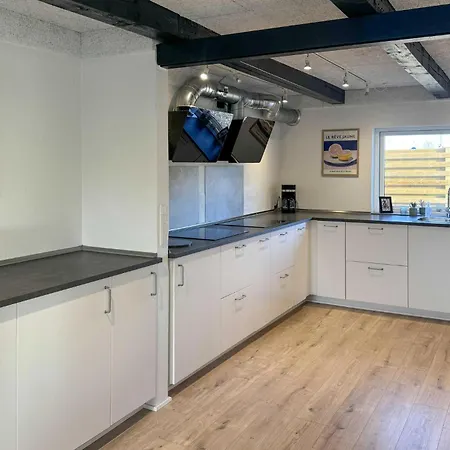 6 Bedroom Stunning In Semesterbostad Give