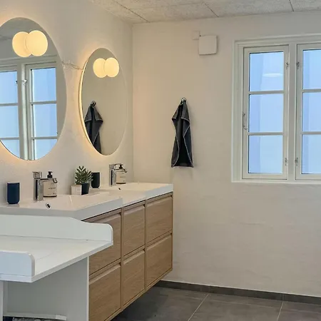 6 Bedroom Stunning In Semesterbostad