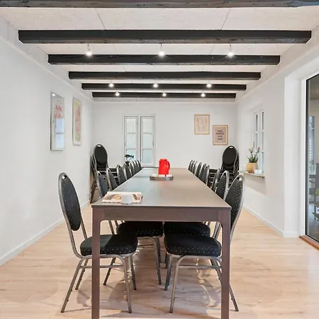 6 Bedroom Stunning In גיב