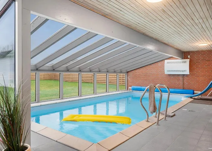 6 Bedroom Stunning In בית נופש