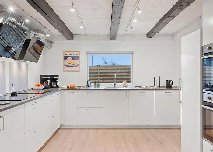 6 Bedroom Stunning In